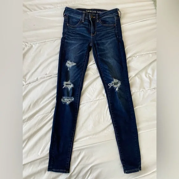 American Eagle • Jeans - Picture 1 of 6